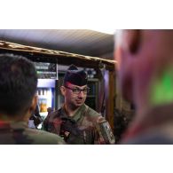 Portrait d'un bigor du 3e régiment d'artillerie de marine (RAMa) en zone vie du camp de Deir Kifa, au Sud-Liban.