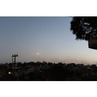 Vue du dôme de fer israëlien au loin de la ville de Meiss El Jabal, au Sud-Liban.