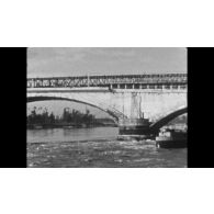 Fonds cinématographique de Pierre Besson. Second film tourné à Valence (Drôme).