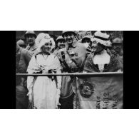 Le général Pétain reçoit le bâton de maréchal. (Version courte)