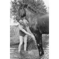 Toilette du matin au sein de la 137. infanterie division.