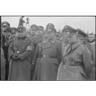 Officiers supérieurs du Reichsarbeitdienst (RAD), de l'organisation Todt (OT) et de l'armée de terre allemande (Heer).