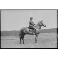 Un capitaine durant l'opération antipartisan baptisée Frühlingfest.