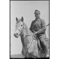 Un capitaine durant l'opération antipartisan baptisée Frühlingfest.