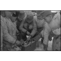 Tests d'une radio d'un Sturmgeschütz III.