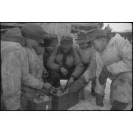 Tests d'une radio d'un Sturmgeschütz III.