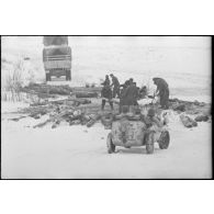 Une portion de la route a été endommagée par le gel et le passage de nombreux véhicules, elle doit être renforcée.