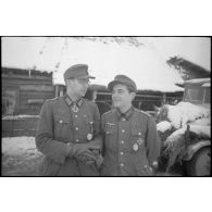 Le capitaine de réserve (Hauptmann der Reserve) Lothar Wehlitz décoré de la croix de chevalier de la croix de fer (Ritterkreuz obtenue le 06/02/1944).