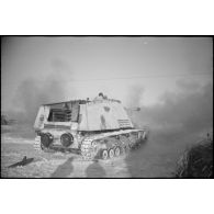 Le Nashorn (Sd.kfz.164) baptisé Tiger armé d'un canon de 8,8 cm Pak 41/43 du du 1er escadron du schwere Panzerjäger-Abteilung 519.