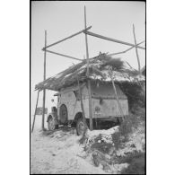 Un véhicule de commandement radio (Horch 901 Kfz 15) immatriculé WH-1584 067.