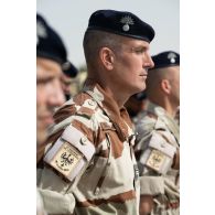 Rassemblement des soldats du 5e régiment de cuirassiers (RC) pour une cérémonie sur la place d'armes de Zayed military city, aux Emirats arabes unis.