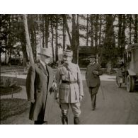 [Fort de Brimont. Le général Mangin à Laon. Le RICM à Mayence. Voyage du général Mangin en Amérique latine, juillet 1921.]