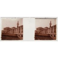 [Paysage urbain avec minaret].<br>