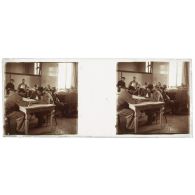 [Hôpital militaire de Verdun : blessés dans une salle de repos].