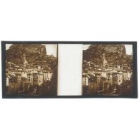 [Vue d'ensemble d'une commune de montagne ; présence d'une usine hydraulique de tournerie et tabletterie Mary ; ressemblance avec Pont-en-Royans (Isère)].<br>