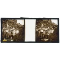 [Vue d'ensemble d'une commune de montagne ; présence d'une usine hydraulique de tournerie et tabletterie Mary ; ressemblance avec Pont-en-Royans (Isère)].<br>