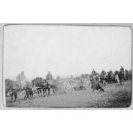 Manœuvres au camp de Mailly. [légende d'origine]