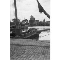[Le port de La Rochelle, novembre 1937 - avril 1938.]