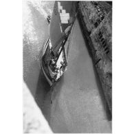 [Un voilier dans un port en France, novembre 1937 - avril 1938.]
