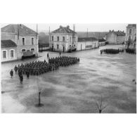 E[cole] M[ilitaire d']A[rtillerie]. Poitiers. Novembre 1937 - avril 1938. [légende d'origine]