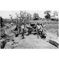 En route vers la libération de Sienne. Juin 1944. [légende d'origine]
