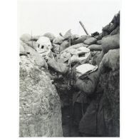 La cagoule anglaise. [légende d'origine]<br>