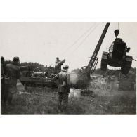 [Valdahon, Dépannage d'un char par un engin à chenille, 1934].