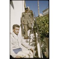 Alger, chez Houradou, avril 1959. [légende d'origine]