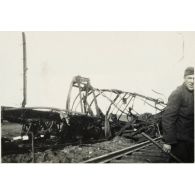 [Un train de l'Armée rouge détruit].