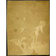 Archives photographiques de Maximilien Laurent (1896 - ?), artilleur puis observateur aérien pendant la première guerre mondiale. Album de 50 épreuves.