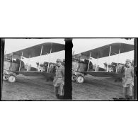 [Avion biplan allemand ramené au camp].