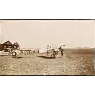 Blériot. Ecole d'Avord. [légende d'origine]