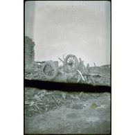 Estrées. 9-1916. Avant train d'un camion allemand. [légende d'origine]