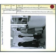 Africains en France. Paris. Etudiants africains recevant les bourses d'études.