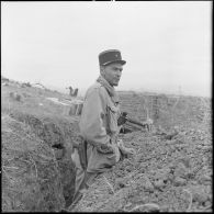 Le lieutenant Blankford qui commande la 10e compagnie du 3/5e REI (3e bataillon du 5e régiment étranger d'infanterie).