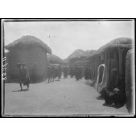 Vers le sud, de Kabé à Karnak-Logone, sur le fleuve Logone en avril 1918. Séjour à Karnak-Logone.