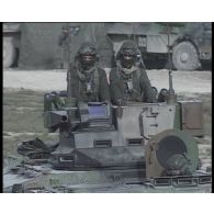 Bande à thèmes : le VOA (véhicule d'observation d'artillerie).