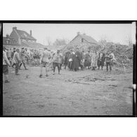 Débris de zeppelin abattu à Compiègne - 1917. [légende d'origine]