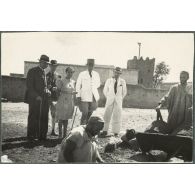 Chemaïa. Construction de la mosquée. Septembre 1944 - février 1945. [légende d'origine]
