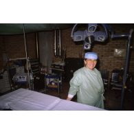 Une infirmière du bloc opératoire à Sarajevo.