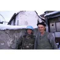 Le propriétaire bosniaque des lieux où sont installés les soldats du 21e RIMa.
