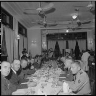 Saint-Cyriens lors d'un repas organisé pour la commémoration de la bataille d'Austerlitz à l'hôtel Métropole.