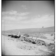 Débris d'un char allemand dans la région de Zaghouan.