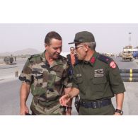 Visite du général Thomann, commandant la force d'action terrestre (FAT), à Kaboul.