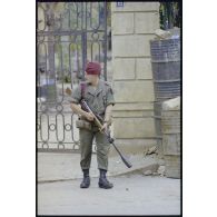 Para du 3e RPIMa avec lance-grenades, Beyrouth.
