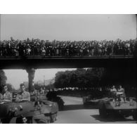 Le défilé du 18 juin 1945 à Paris.