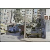 Automitrailleuse de l'armée libanaise dans Beyrouth.