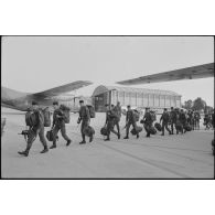 Embarquement de la division d'infanterie de marine à bord de Transall C-160, Hyères.