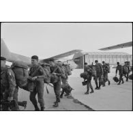 Embarquement de la division d'infanterie de marine à bord de Transall C-160, Hyères.