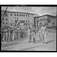 Les autorités militaires alliées lors d'une cérémonie à Sienne.